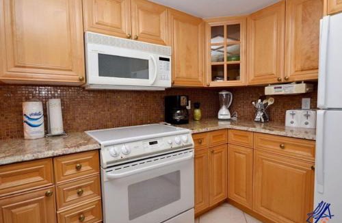 Indian Rocks Beach House | Indian Rocks Beachfront 2BR 2BA Reflections 908