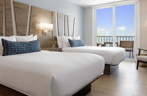 Pinellas Point Hotel | Indulge in Coastal Calm at a Stunning Paradise Near Downtown | Pet Friendly