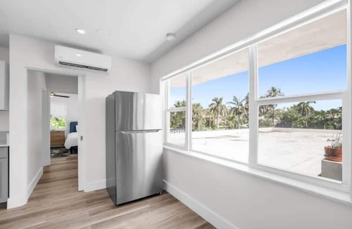 Palm Beach Shores Apartment | INLET PALM BEACHES