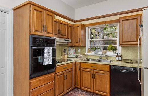 Florence House | Inspiring New Space, Sleeps 1-6 Best Area Downtown