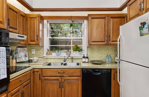 Florence House | Inspiring New Space, Sleeps 1-6 Best Area Downtown