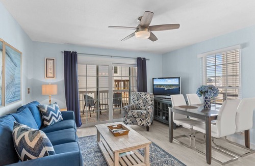 Cedar Key Condo | Island Place 102 Perfect Downtown Getaway w/Pool!