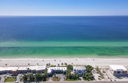 Longboat Key Apartment | Island Time Open Sun - Wed!