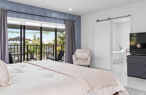 Olympia Heights House | July Special! Modern 4BR - Private Pool & Grill, Near Coral Gables & MIA Airport