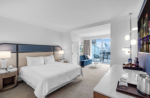 Mid Beach Hotel | Junior Suite Tresor Fontainebleau