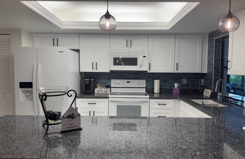 Iona House | JUST REMODELED BEAUTIFUL POOL HOME! ONLY 3 MILES from Ft Myers Beach/Sanibel.