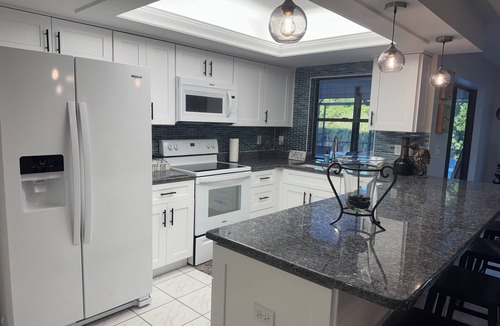 Iona House | JUST REMODELED BEAUTIFUL POOL HOME! ONLY 3 MILES from Ft Myers Beach/Sanibel.