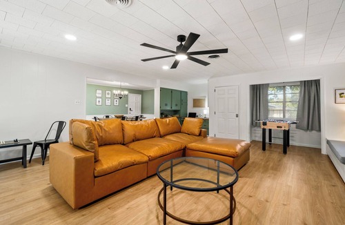 Pineville House | Katie's Place-Workspace-Pet Friendly-Family Games
