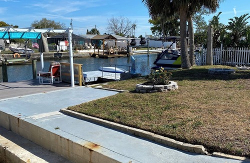 Pleasure Isles House | Kayak to the Gulf With Dolphins - Deep Water Canal Home