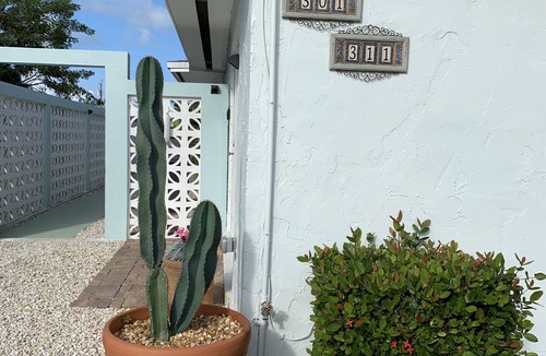 Key Colony Beach House | KCB-access Private Cabana Club, Dock on Canal, PET Friendly, Pickle ball courts