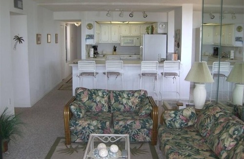 Key Largo Condo | Key Largo 3 Bedroom Penthouse Condo with Boat Slip and Bay View