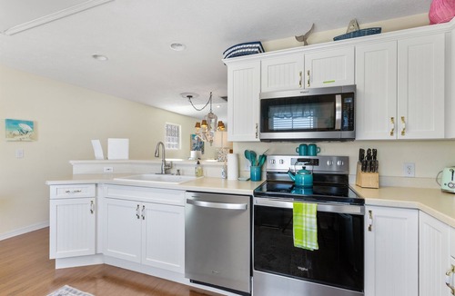 Cedar Key House | Key Lime Downtown Gulf View w/Golf Cart Included for 2026 ONLY!