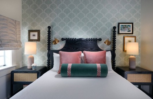 Uptown - Upper Duval Hotel | Key West Bliss – Stroll to South Beach for a Relaxing and Unforgettable Stay!