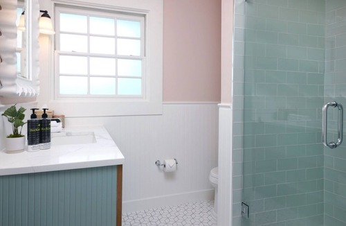 Uptown - Upper Duval Hotel | Key West Bliss – Stroll to South Beach for a Relaxing and Unforgettable Stay!