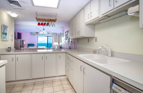 Key Colony Beach Condo | Keys Please is a 2bed/2bath condo located in desirable Key Colony Beach.