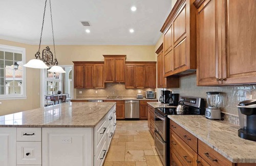 Rural Estates House | Knickerbocker 9 Suites |Pool, Hot Tub & Ping Pong
