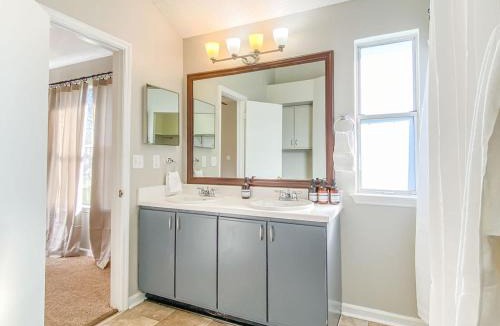 Madison House | Knox Knox Who's there -20min to downtown
