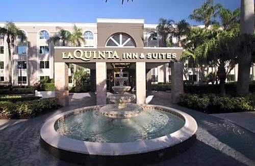 Coral Springs Hotel | La Quinta by Wyndham Coral Springs South