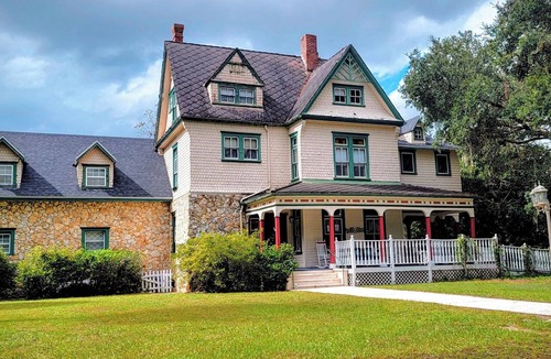 Weirsdale House | Labor Day Wend DISCOUNTED - Pool Hot Tub - Close to Ocala Springs & The Villages