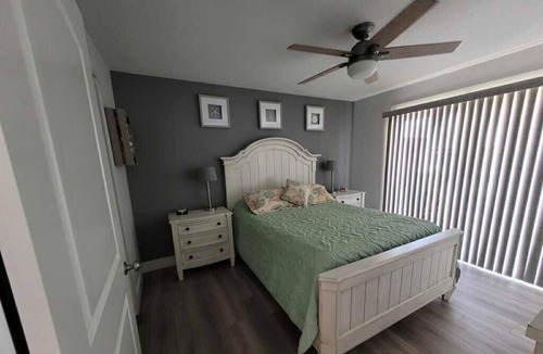 Gulf Shores Condo | Lagoon Landing LL207: Boater's Paradise with Brand New Dock and Beach Access!