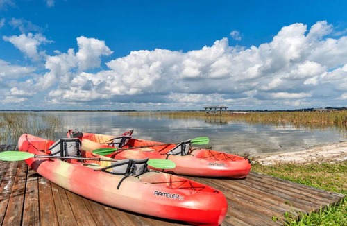 Lake Hamilton House | Lake Hamilton III - Heated Pool & Backyard Oasis ~ Kayaks ~ Lake Access ~ Theater ~ EV Charger