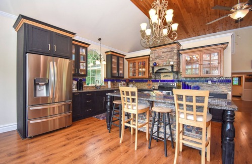 Alexander City House | Lake Martin Getaway- 6Br Lake Front Home