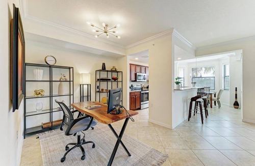 Lakewood Ranch Condo | Lake Views | Over The Top Golf |