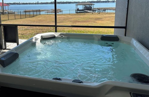 Winter Haven House | Lakefront house with Boat Dock and Hot tub on the Winter Haven Chain of Lakes