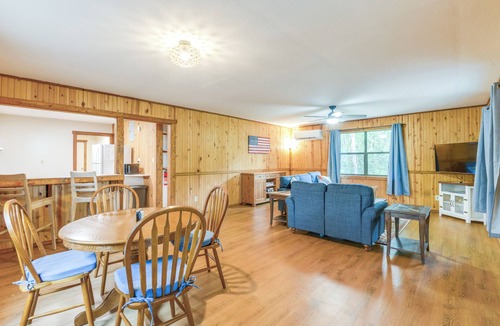 Keystone Heights Cottage | Lakefront Keystone Heights Cottage w/Private Dock
