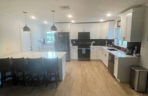 Lake Wales House | Lakefront Pool Retreat Theater 7.1 Fishing
