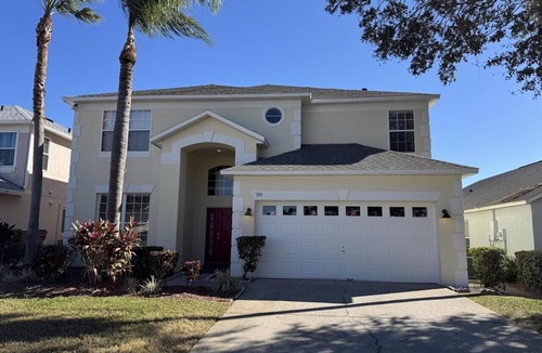 Lake Berkley House | Lakeside at Lake Berkley close to Disney