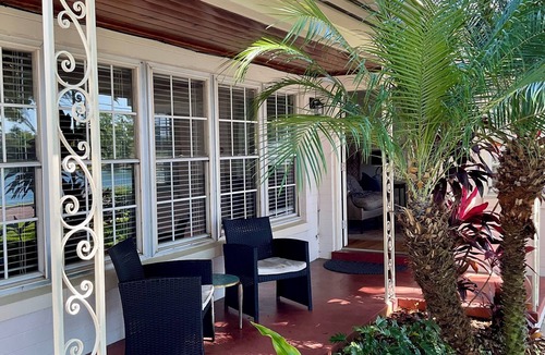 College Park House | Lakeside Home in a Great Neighborhood. Easy walk to Shops and Dining