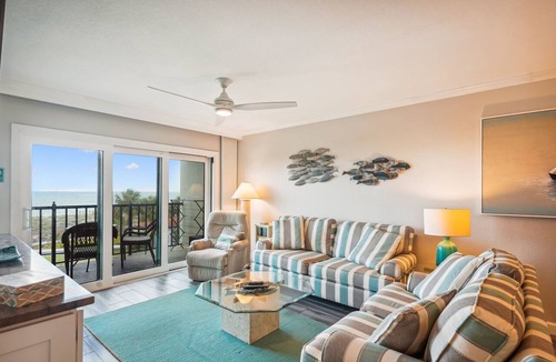 Sunset Beach Condo | Land's End 304 building 9 Beautifully remodeled, beach front w|stunning views