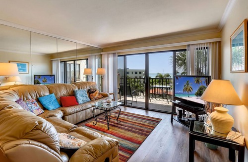 Sunset Beach Condo | Land's End 405 building 1 GORGEOUS updates|TOP floor with GULF views!