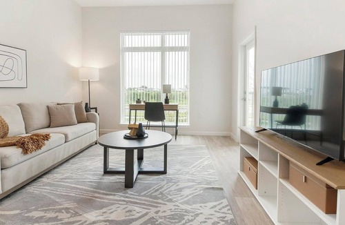 Florida Center Apartment | Landing | Amazing 2BD, Gym, Game Room