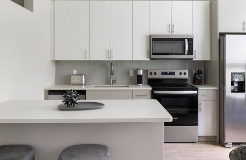 Wimauma Apartment | Landing | Amazing Studio, Gym, Pool