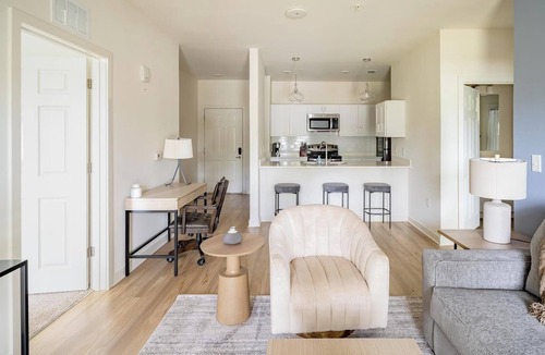 Bellview Apartment | Landing | Beautiful 2BD, Pool, Gym