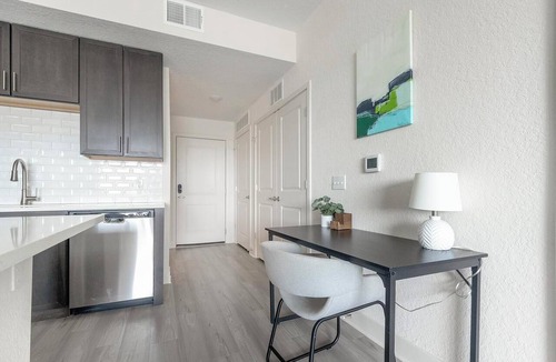 Palmetto Apartment | Landing | Beautiful 2BD, Gym, Clubhouse