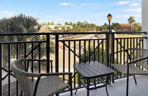 Fort Myers River District Apartment | Landing | Chic 2BD, Rooftop Lounge, Game Room