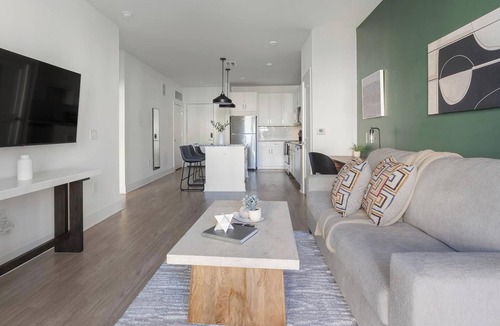 Laurel Apartment | Landing | Incredible 1BD, Gym, Clubhouse
