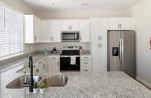 Madison Apartment | Landing | Incredible 2BD, Pool, Courtyard