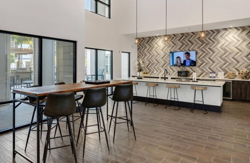 San Marco Apartment | Landing | Incredible 1BD, Pool, Clubhouse