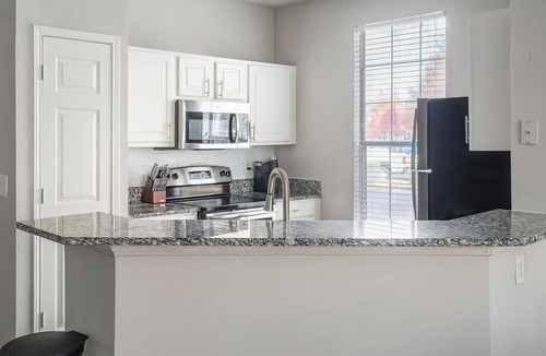 Murfreesboro Apartment | Landing | Modern 1BD, Clubhouse, Gym
