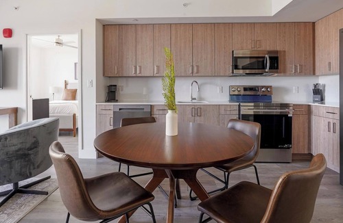 Hialeah Apartment | Landing | Modern 2BD, Gym