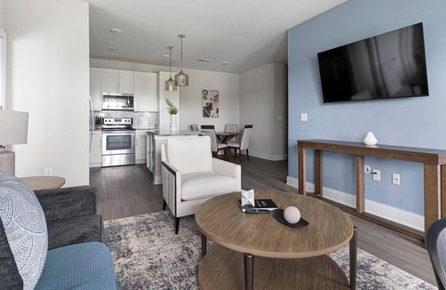 St. Johns Apartment | Landing | Modern 2BD, Gym