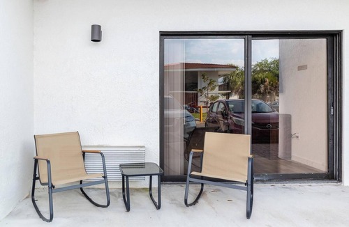 Golden Gate Apartment | Landing | Modern Studio, Clubhouse, Gym