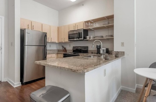 New Pathways Apartment | Landing | Spectacular 1BD, Gym, Clubhouse