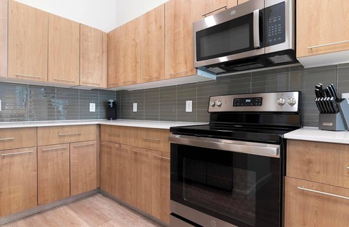 Florida Center Apartment | Landing | Spectacular 1BD, Clubhouse, Yoga Studio