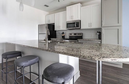 Venice Apartment | Landing | Spectacular 1BD, Clubhouse, Pool