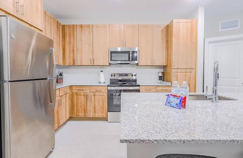 Interchange Square Apartment | Landing | Spectacular 2BD, Clubhouse, Gym